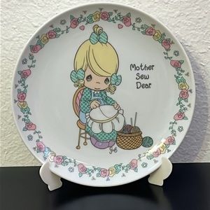 Precious Moments "Mother Sew Dear" Round Collector's Plate #163058 with Box